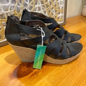 Solesenseability Womens Wedge Shoe Brand New